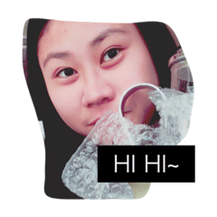 [LINEスタンプ] funny yi in Liu's family